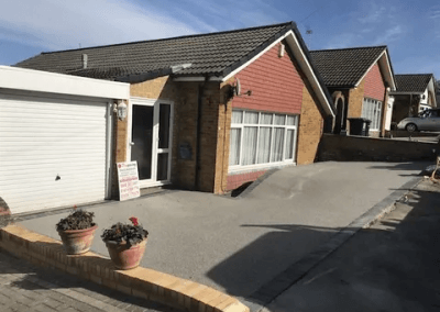 Replacing a tarmac drive and walled garden area with a silver-grey resin bound drive in Gravesend, Kent